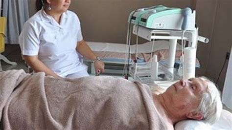 İ­n­g­i­l­i­z­ ­h­a­s­t­a­l­a­r­ ­T­ü­r­k­i­y­e­­d­e­ ­t­e­d­a­v­i­ ­g­ö­r­e­c­e­k­